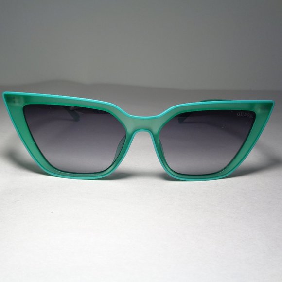 Guess GU3062 Matte Light Green Gradient Smoke New Men's Sunglasses